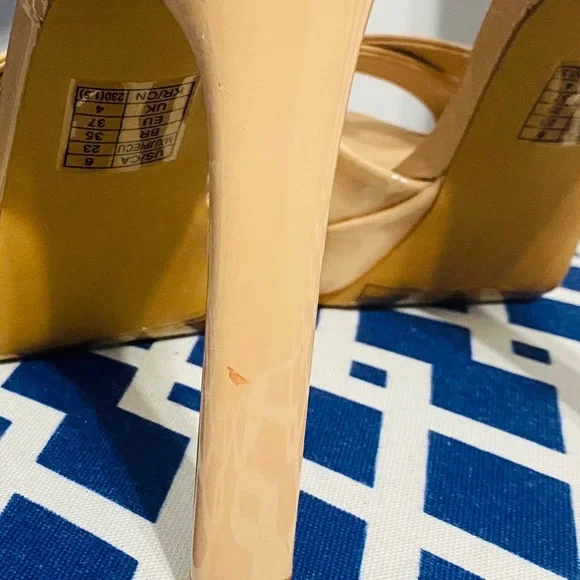 Nude patent strappy heeled sandals - Picture 5 of 13